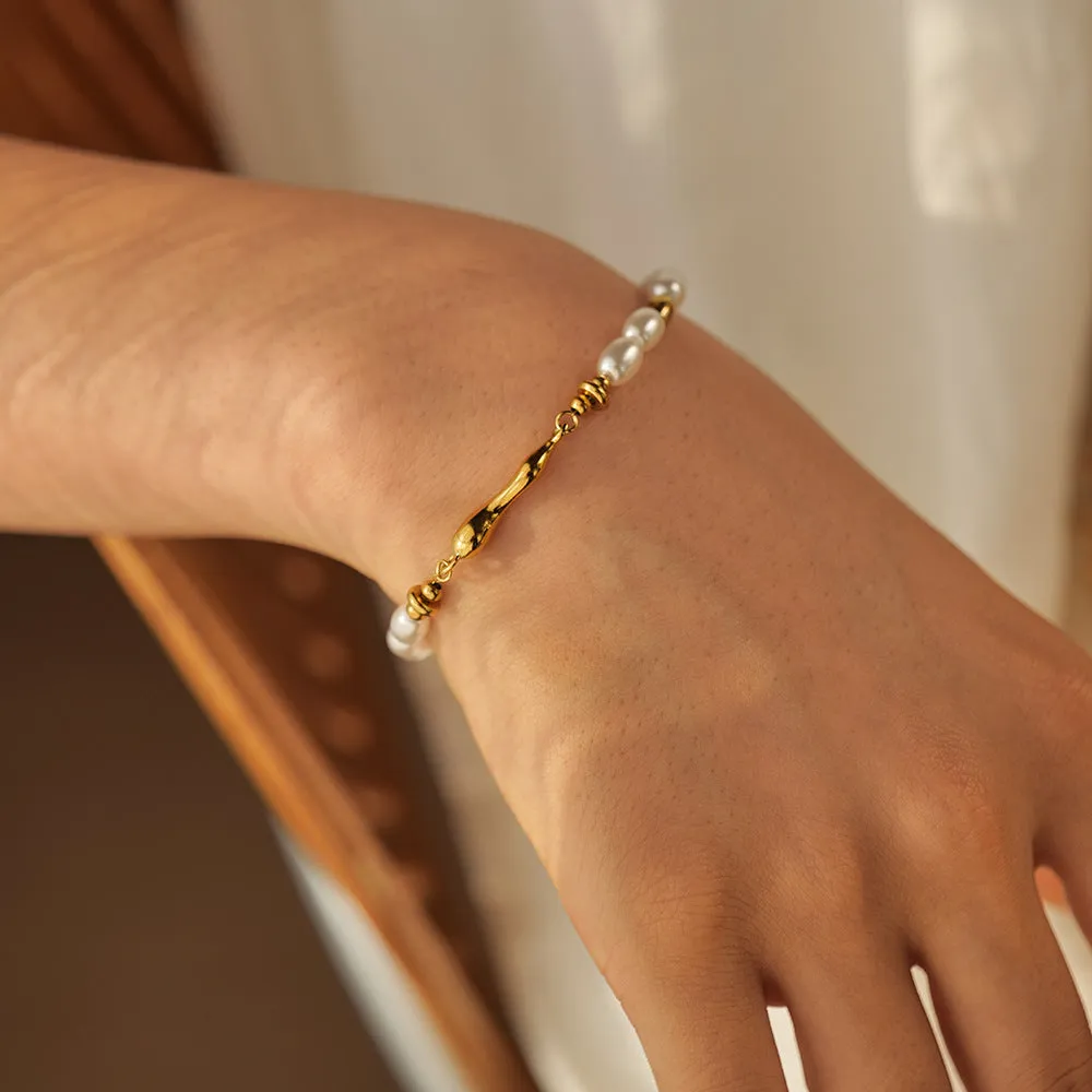 Sisslia New Stylish 18k Stainless Steel Inlaid Pearl Shaped Drop Cast Vintage Bracelet for Women