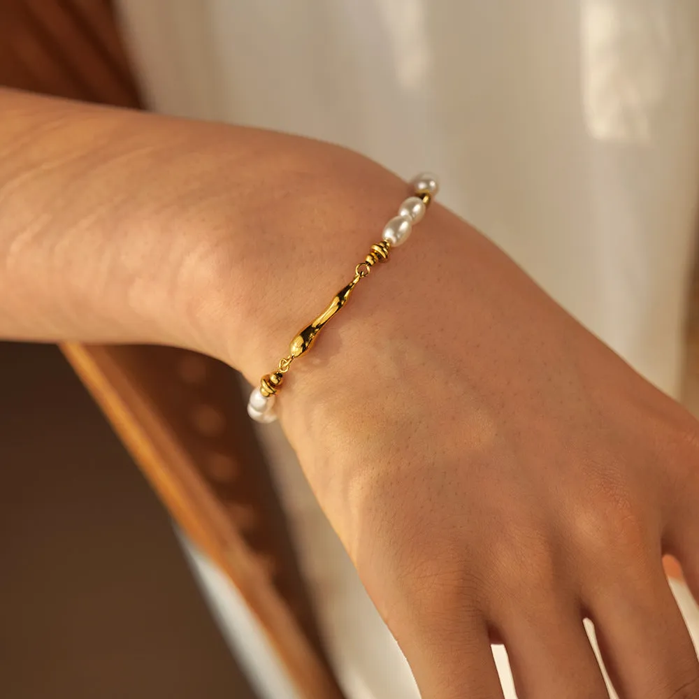 Sisslia New Stylish 18k Stainless Steel Inlaid Pearl Shaped Drop Cast Vintage Bracelet for Women