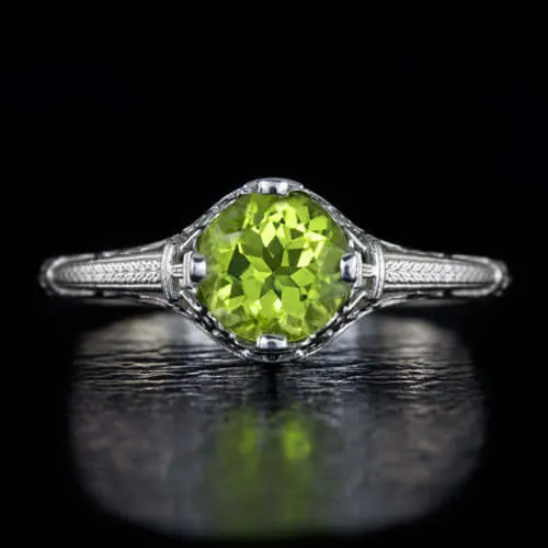 VINTAGE STYLE ART NOUVEAU FLORAL FILIGREE NATURAL GREEN PERIDOT COCKTAIL RING